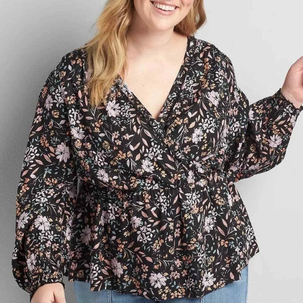 Lane Bryant Black Floral Babydoll Top Womens Sz 22/24 Surplice Peplum Blouse 3X